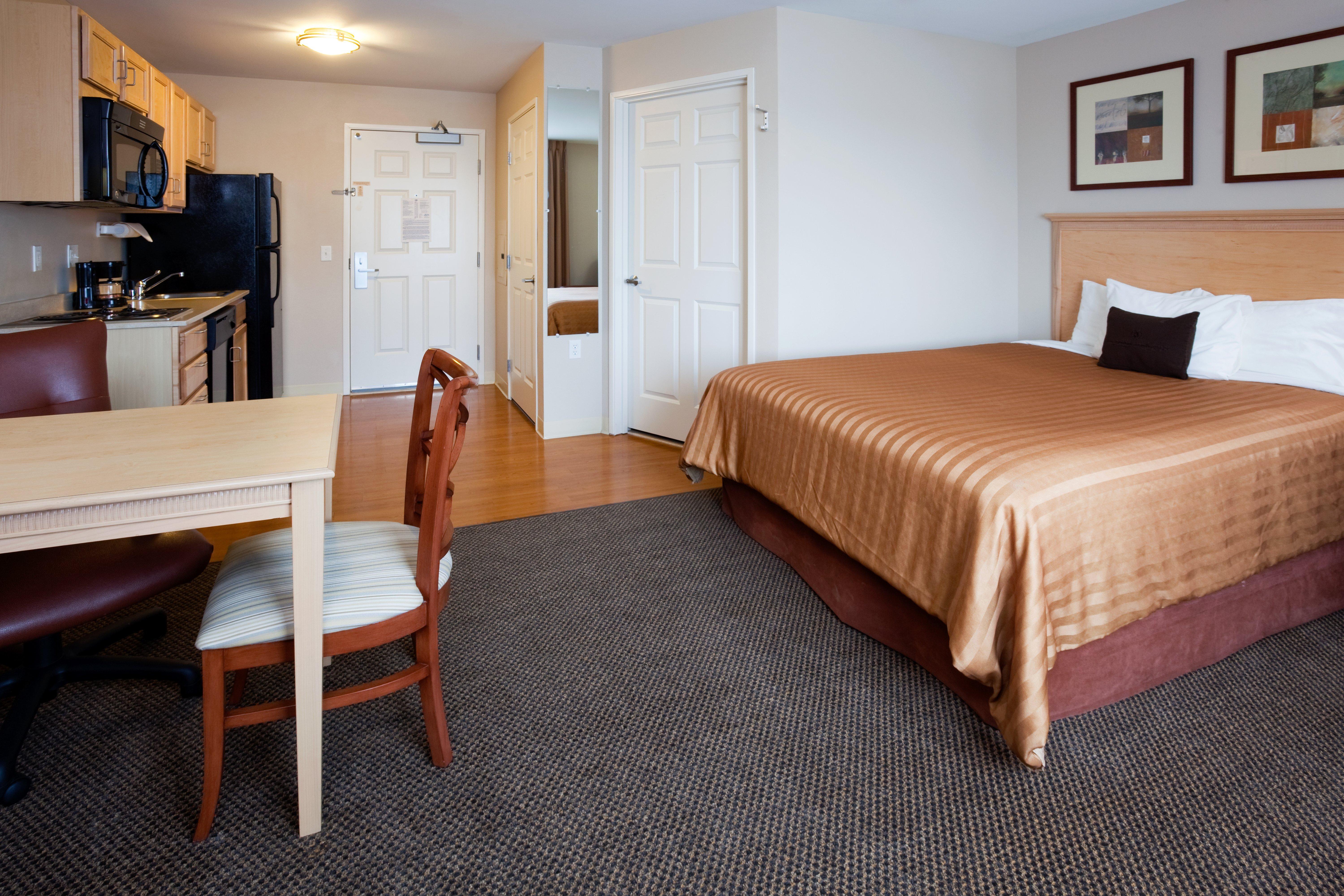 Candlewood Suites Milwaukee Brown Deer, An Ihg Hotel Kültér fotó