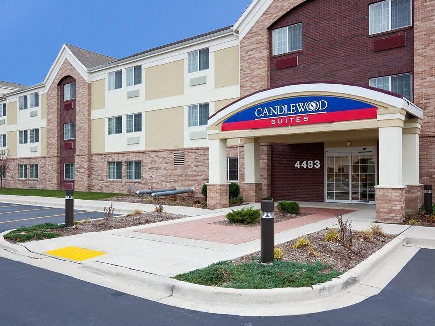 Candlewood Suites Milwaukee Brown Deer, An Ihg Hotel Kültér fotó