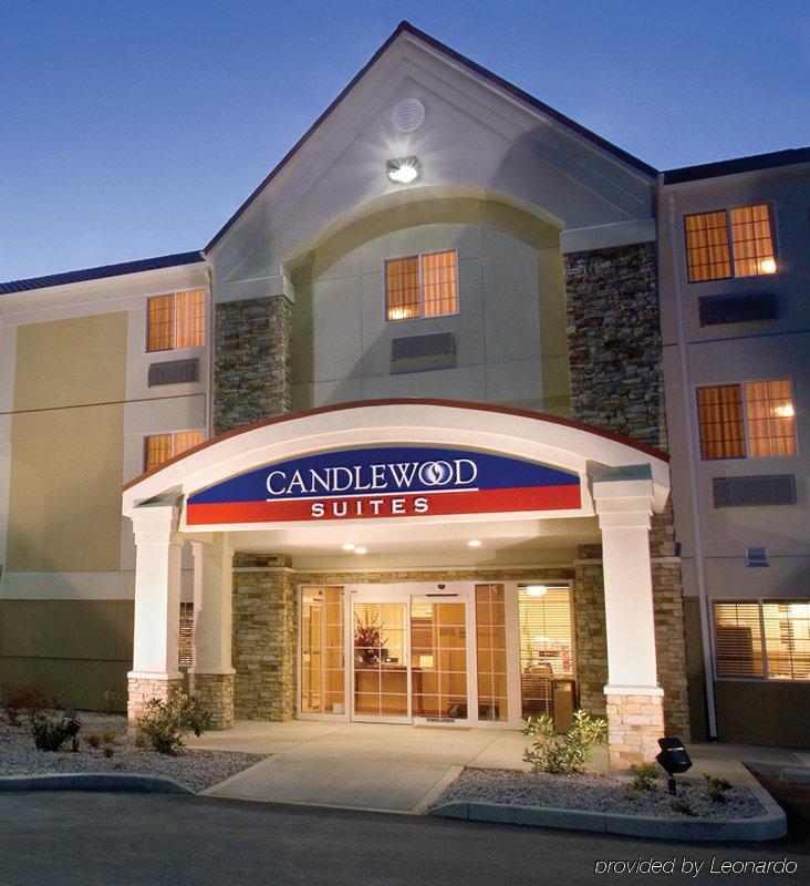Candlewood Suites Milwaukee Brown Deer, An Ihg Hotel Kültér fotó